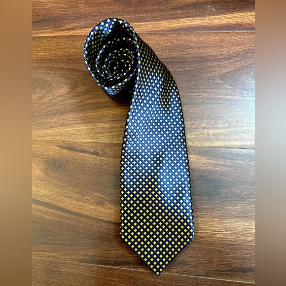 FIRENZE Classic Navy and Gold Men's Geometric Checkered Silk Tie - Picture 1 of 10